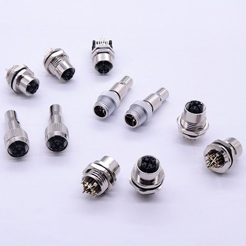 M12 以太网连接器